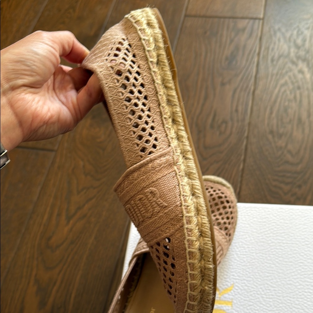 AUTHENTIC Christian Dior Nude Mesh Espadrilles (RARE color) - Picture 11 of 13